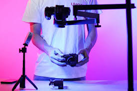 TRIPOD & STANDS